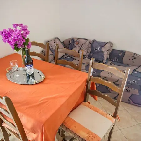 Zdravko 3 Fuer 5 Personen By Interhome Apartment