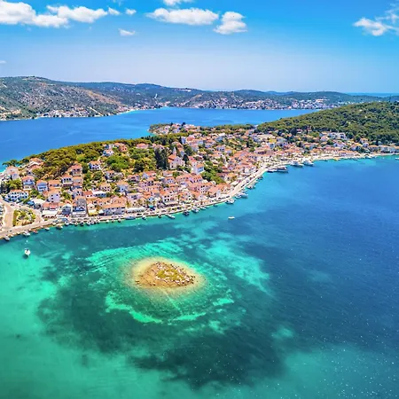 Zdravko 3 Fuer 5 Personen By Interhome * 罗戈兹尼察