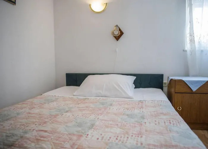 Zdravko 3 Fuer 5 Personen By Interhome Apartman