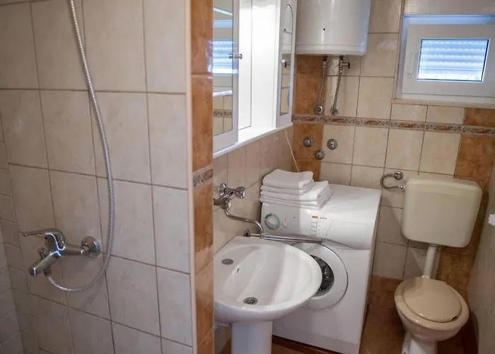 Appartamento Zdravko 3 Fuer 5 Personen By Interhome *